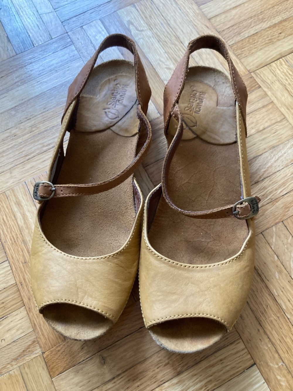 Sergio Tomani Two-Tone Euro size 40 Slingback Sandals